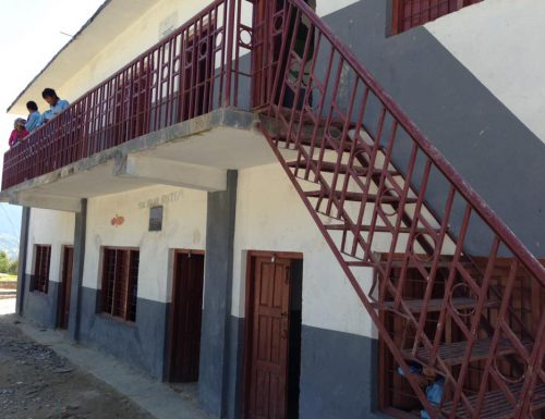 ネパール小学校震災復興